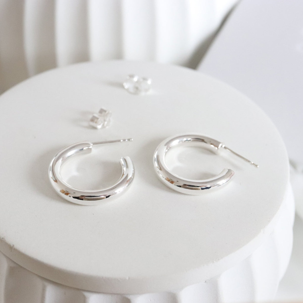 FRAICHE INSPIRE CYLINDER HOOPS - SILVER - SO PRETTY CARA COTTER