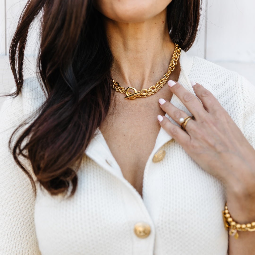 FRAICHE INSPIRE LUXE TOGGLE NECKLACE - GOLD - SO PRETTY CARA COTTER