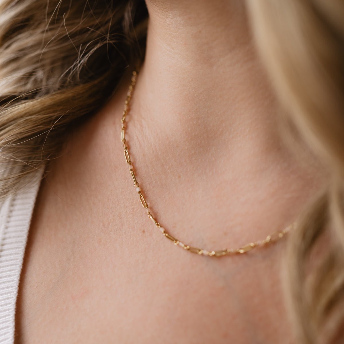 ICONIC PAPERCLIP BEADED NECKLACE - PEACH MOONSTONE & GOLD - SO PRETTY CARA COTTER