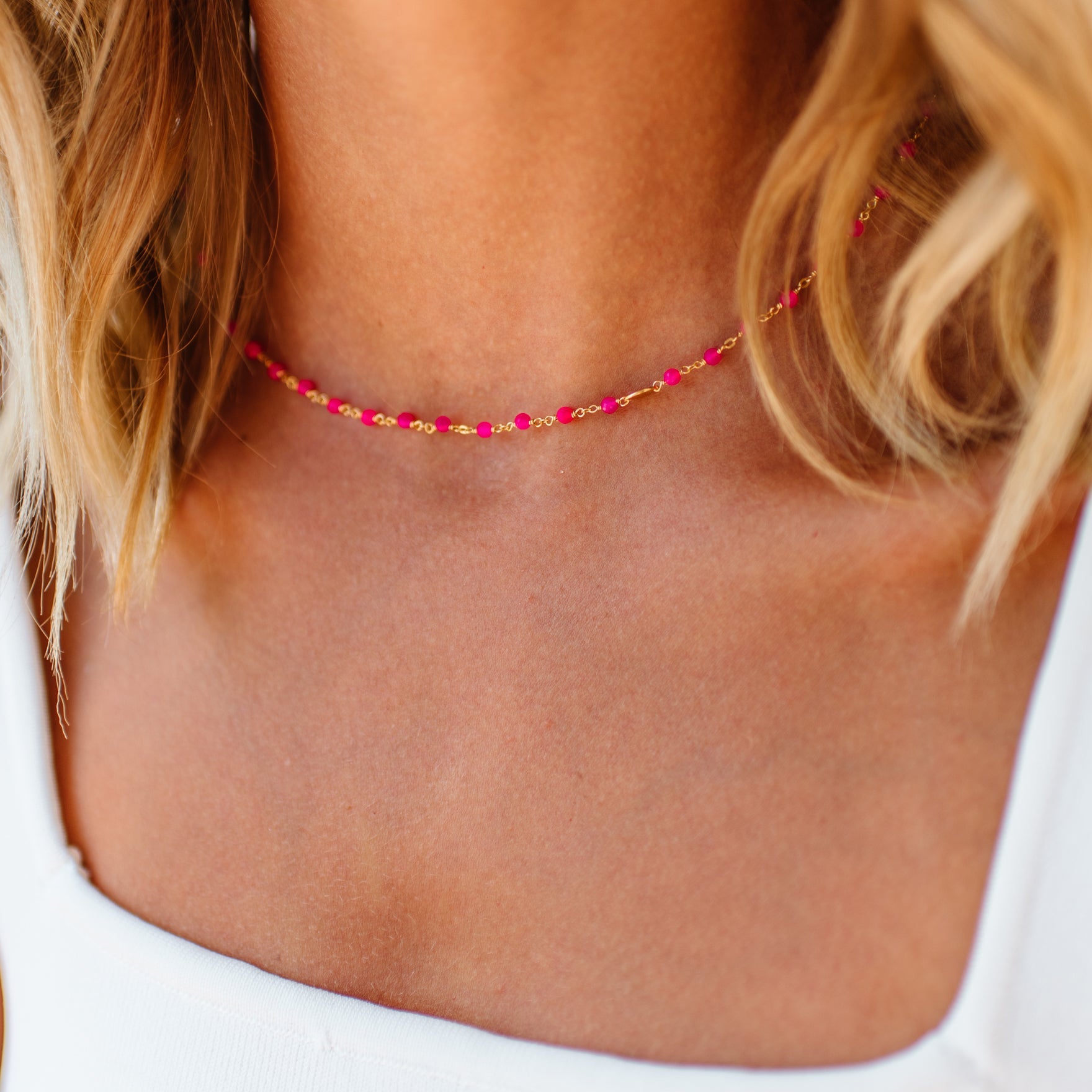 ICONIC SHORT BEADED NECKLACE - HOT PINK CHALCEDONY & GOLD 16-20" - SO PRETTY CARA COTTER