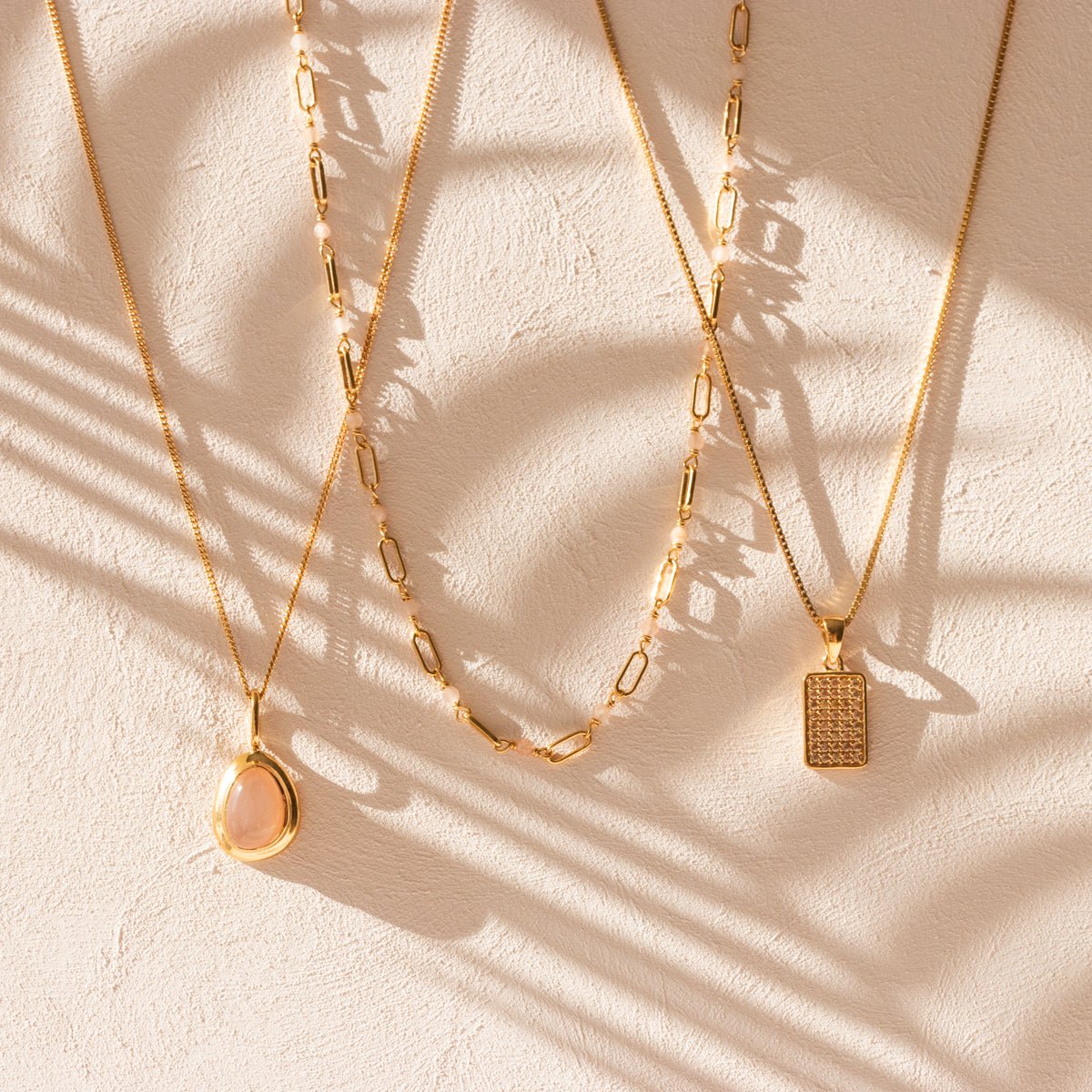 JOY PENDANT NECKLACE - PEACH MOONSTONE & GOLD - SO PRETTY CARA COTTER