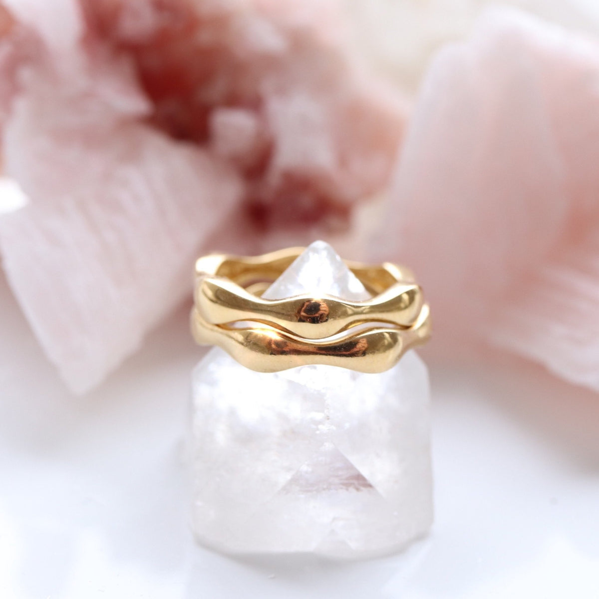 KIND BAND RING - GOLD - SO PRETTY CARA COTTER