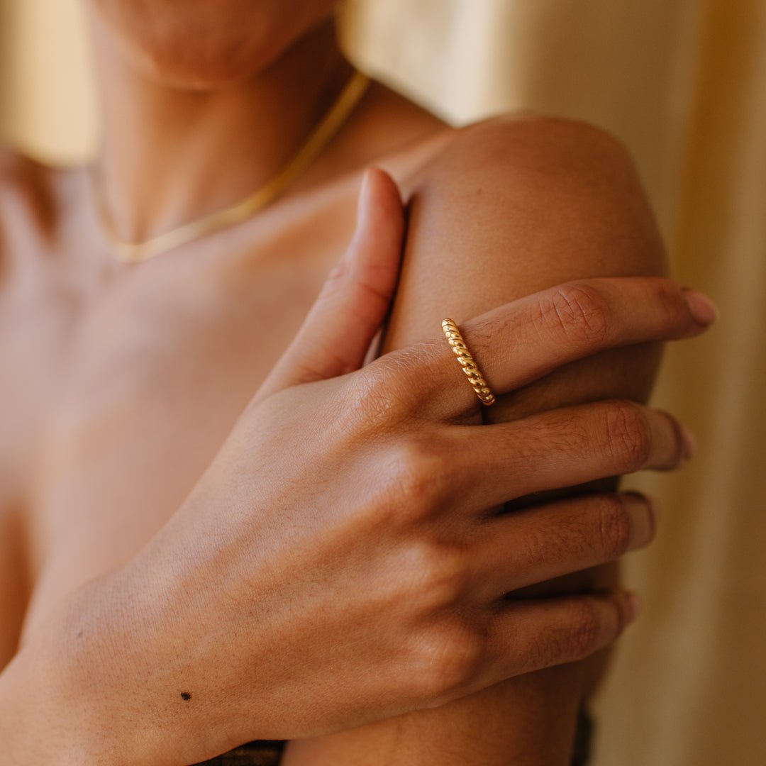 LUXE FEARLESS CABLE LINK BAND - GOLD - SO PRETTY CARA COTTER