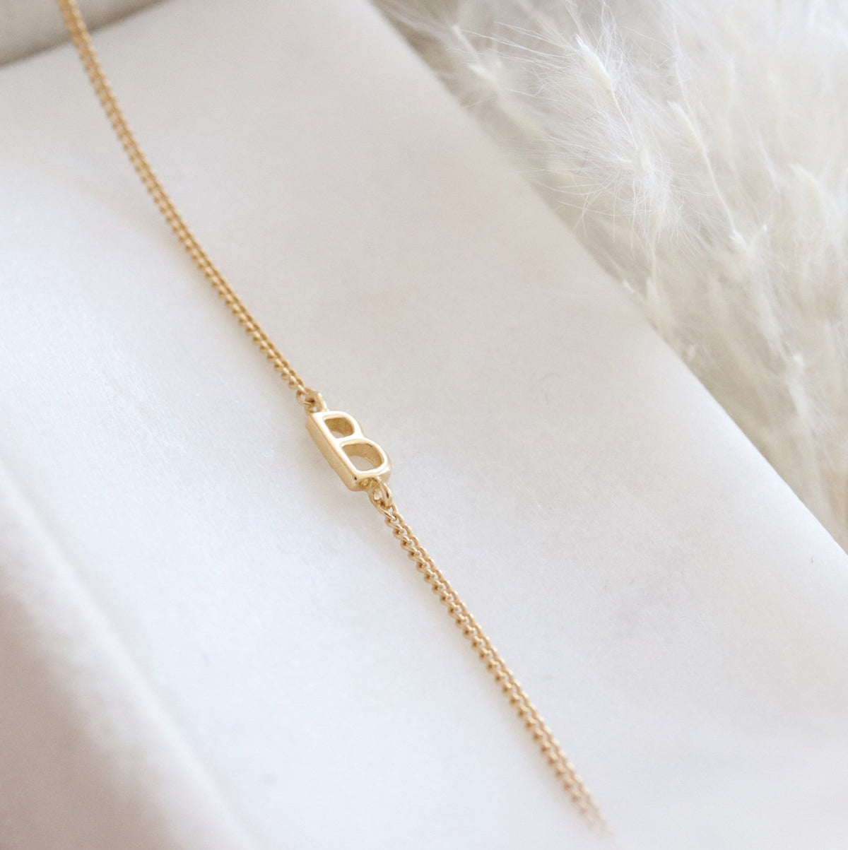 NOTABLE OFFSET INITIAL NECKLACE - B - GOLD - SO PRETTY CARA COTTER