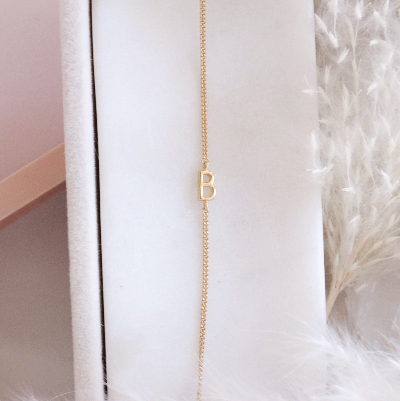 NOTABLE OFFSET INITIAL NECKLACE - B - GOLD - SO PRETTY CARA COTTER