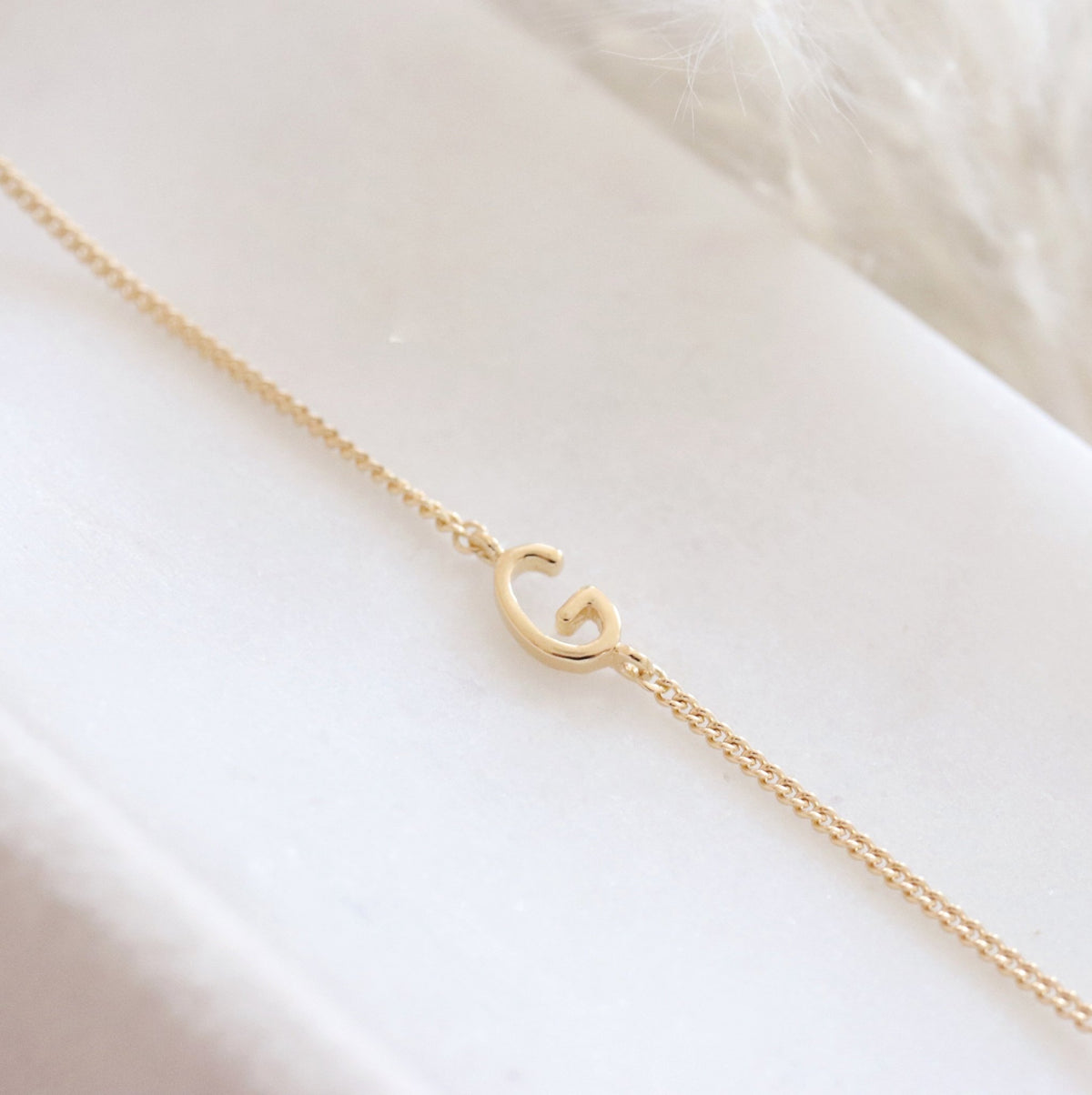 NOTABLE OFFSET INITIAL NECKLACE - G - GOLD - SO PRETTY CARA COTTER