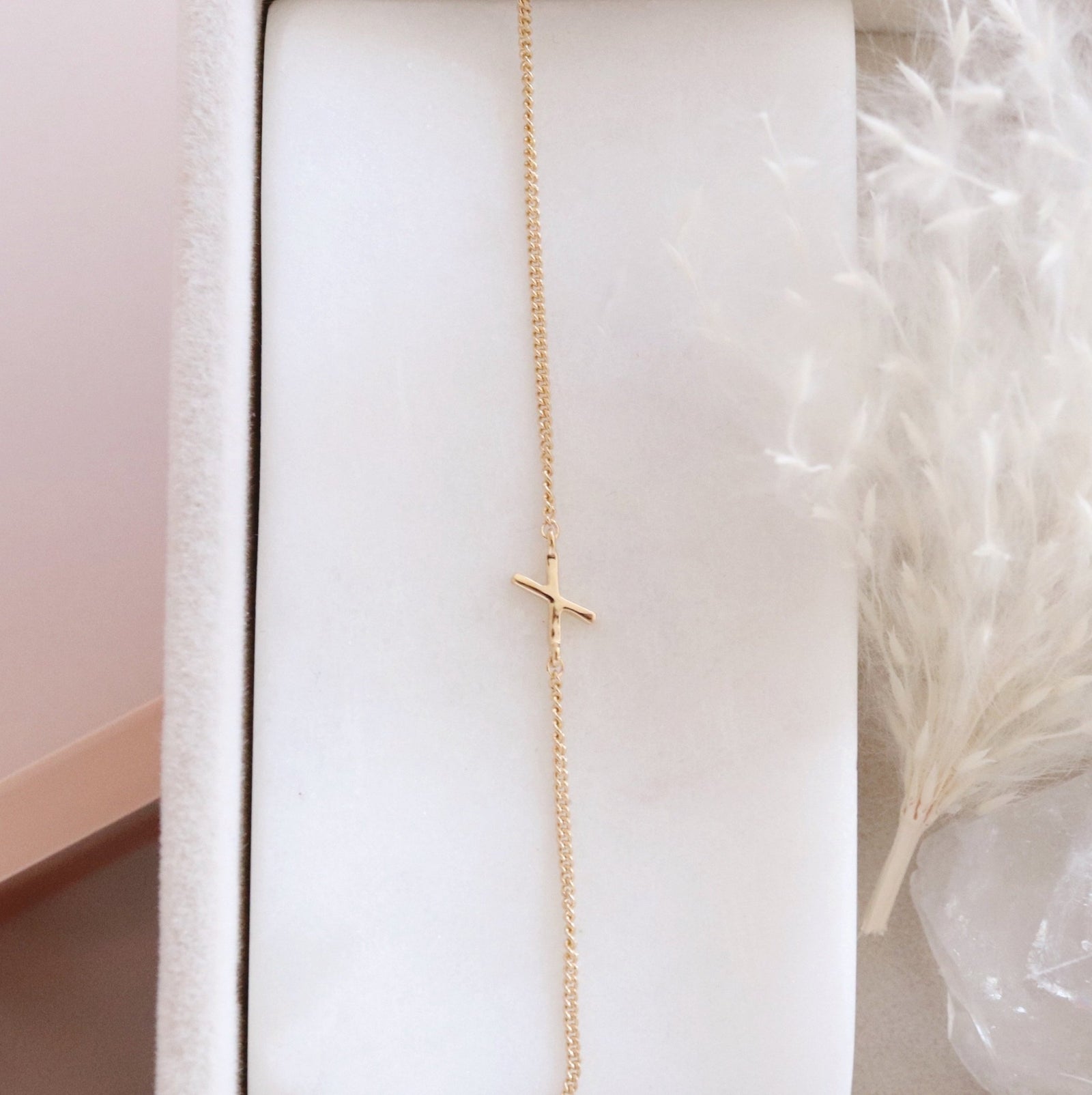 NOTABLE OFFSET INITIAL NECKLACE - X - GOLD - SO PRETTY CARA COTTER