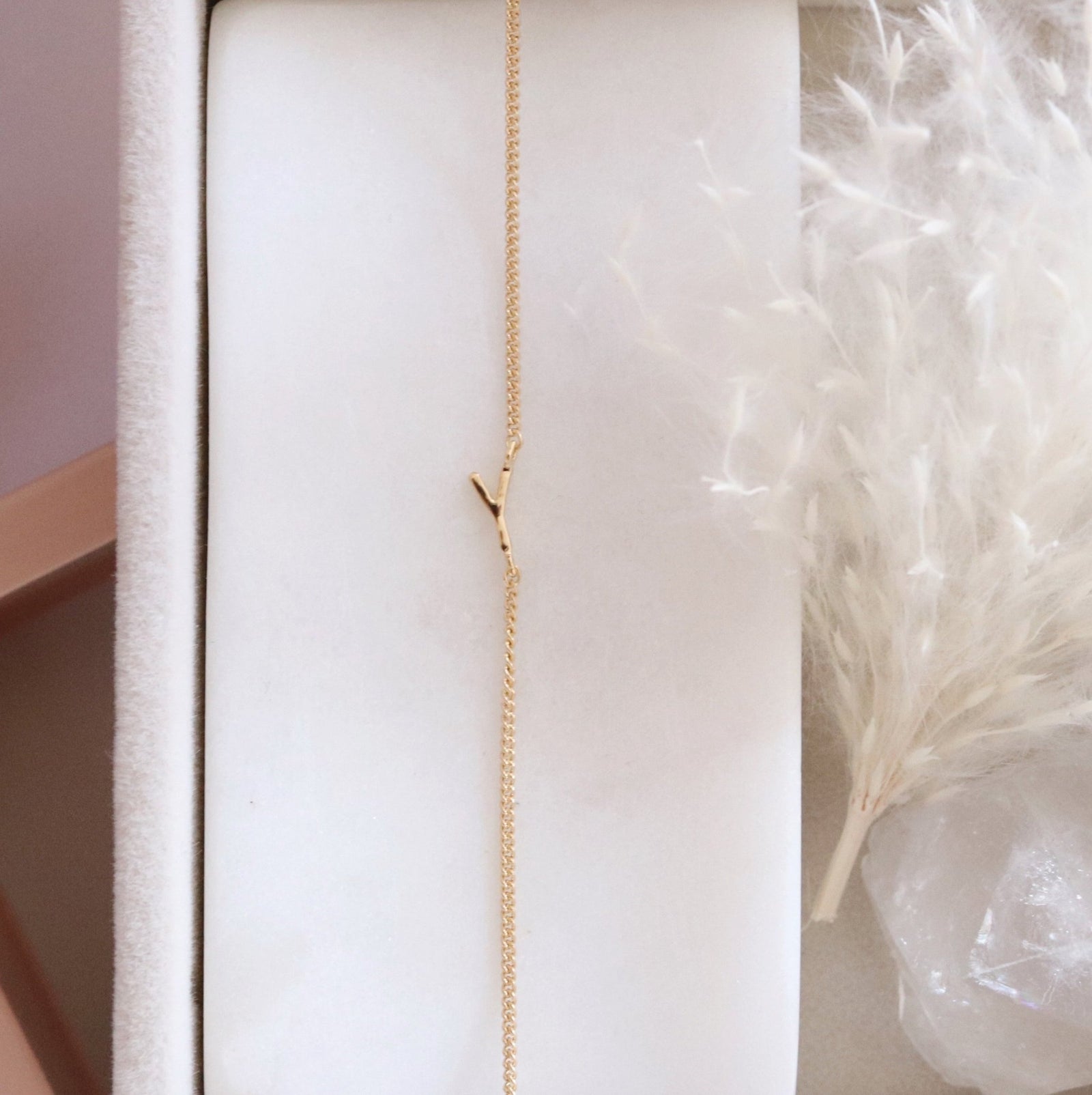 NOTABLE OFFSET INITIAL NECKLACE - Y - SO PRETTY CARA COTTER