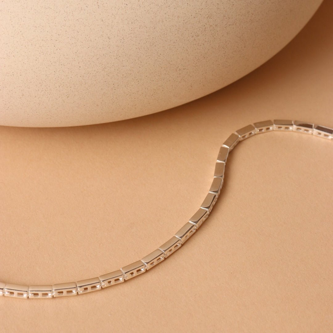 POISE BAR NECKLACE - SILVER - SO PRETTY CARA COTTER