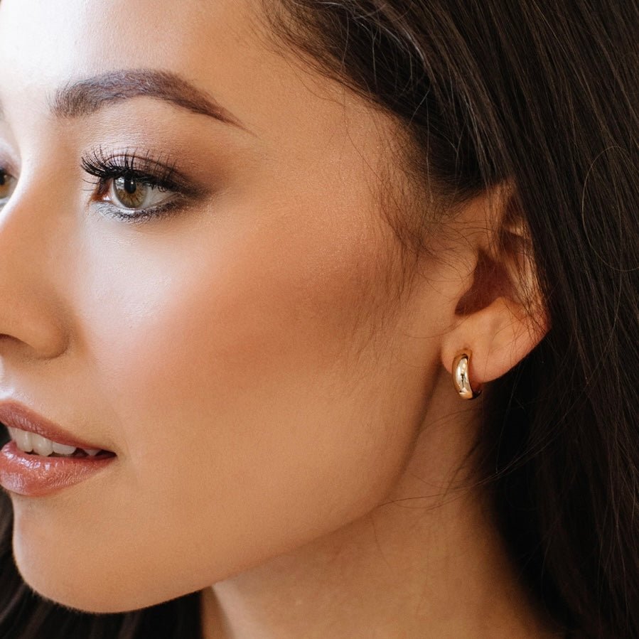 POISE HUGGIE HOOPS - GOLD - SO PRETTY CARA COTTER