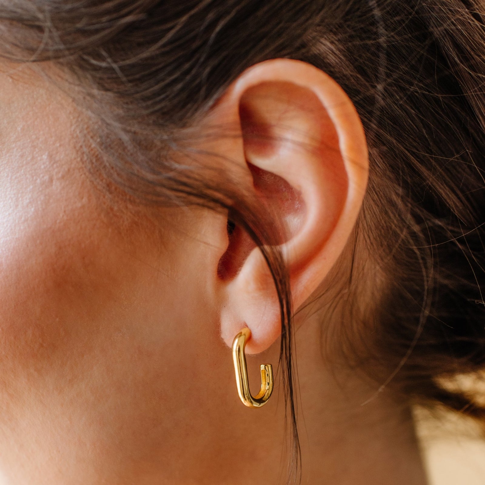 POISE OVAL HOOPS - GOLD - SO PRETTY CARA COTTER