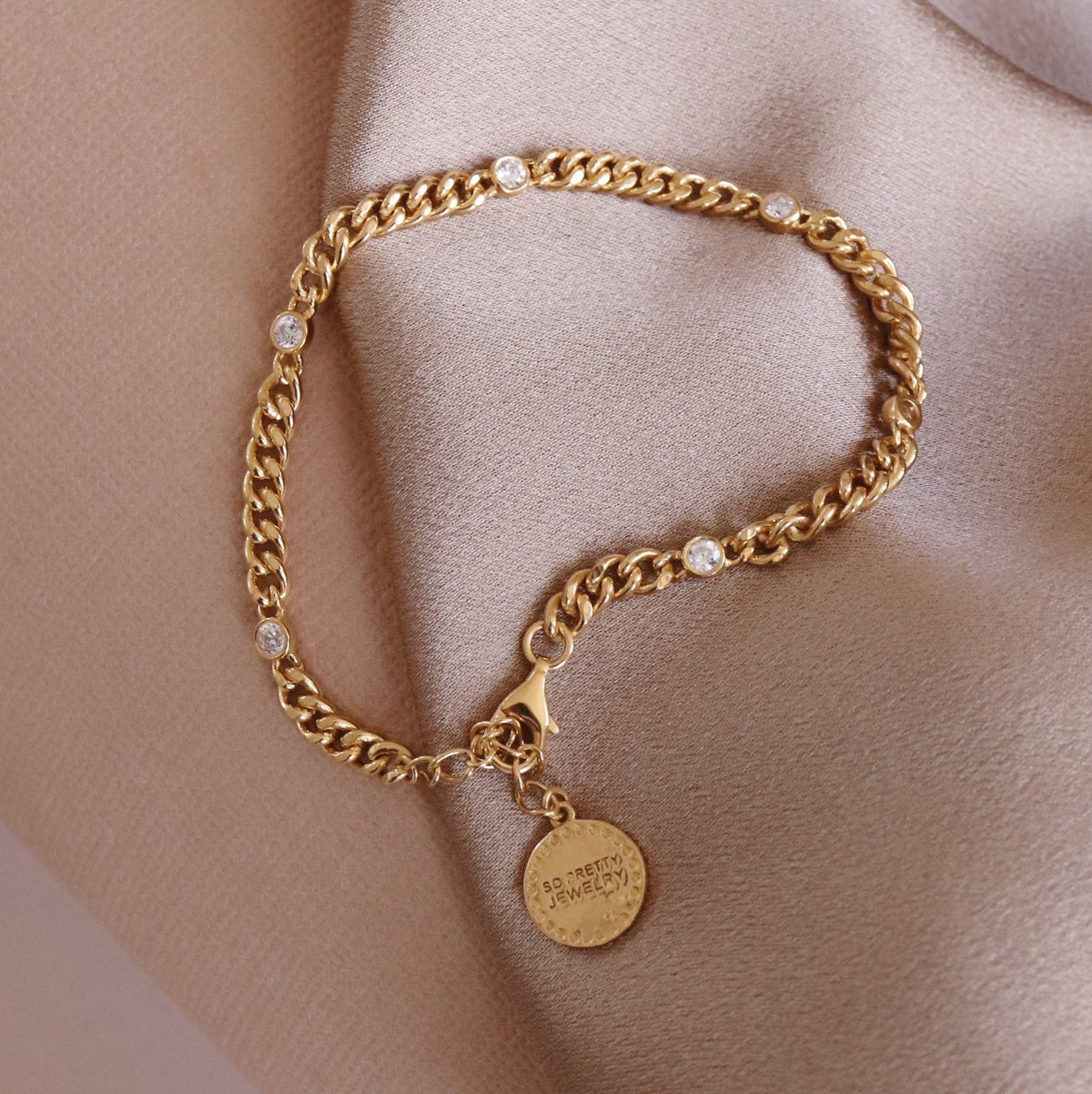 RADIANT CURB CHAIN BRACELET GOLD - SO PRETTY CARA COTTER
