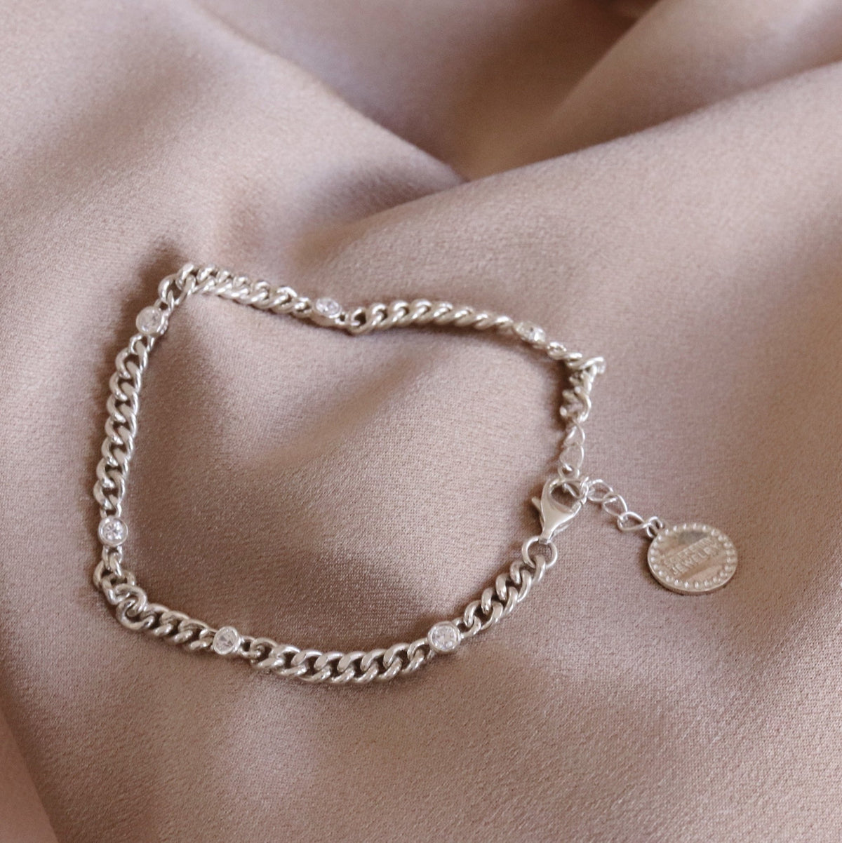 RADIANT CURB CHAIN BRACELET SILVER - SO PRETTY CARA COTTER