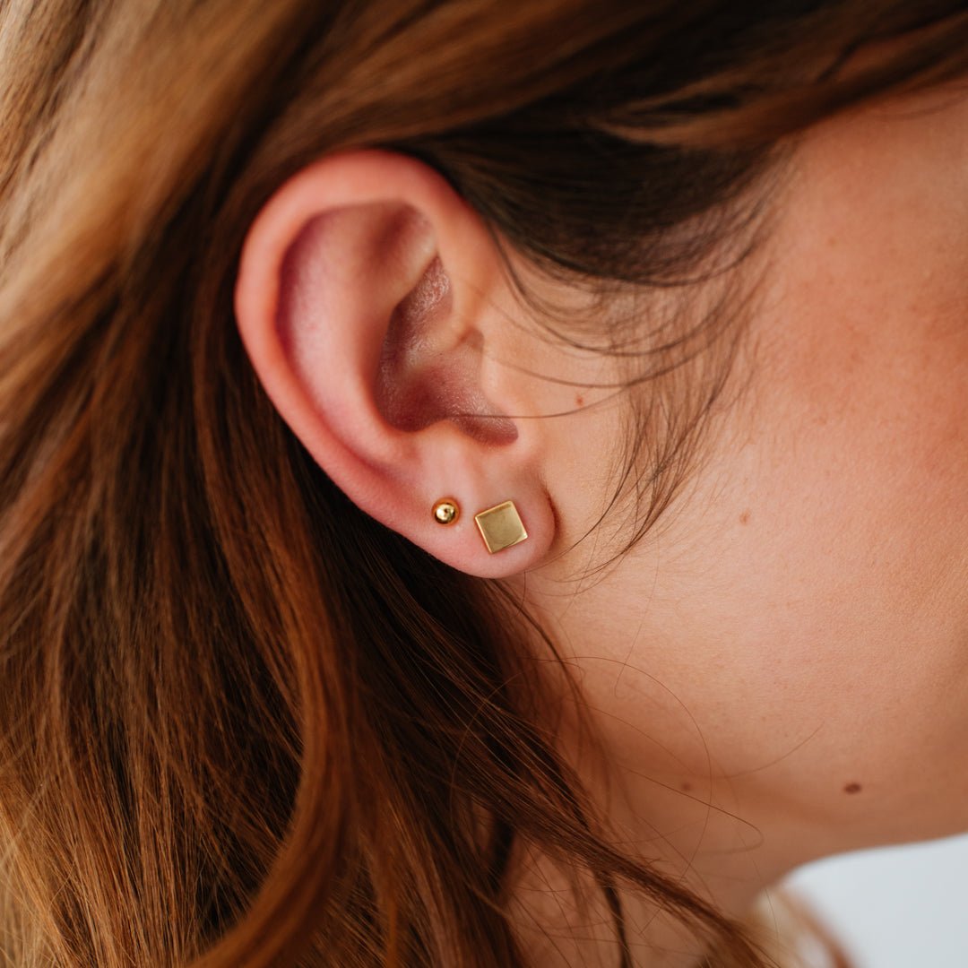 TINY POISE DIAMOND STUDS - GOLD - SO PRETTY CARA COTTER