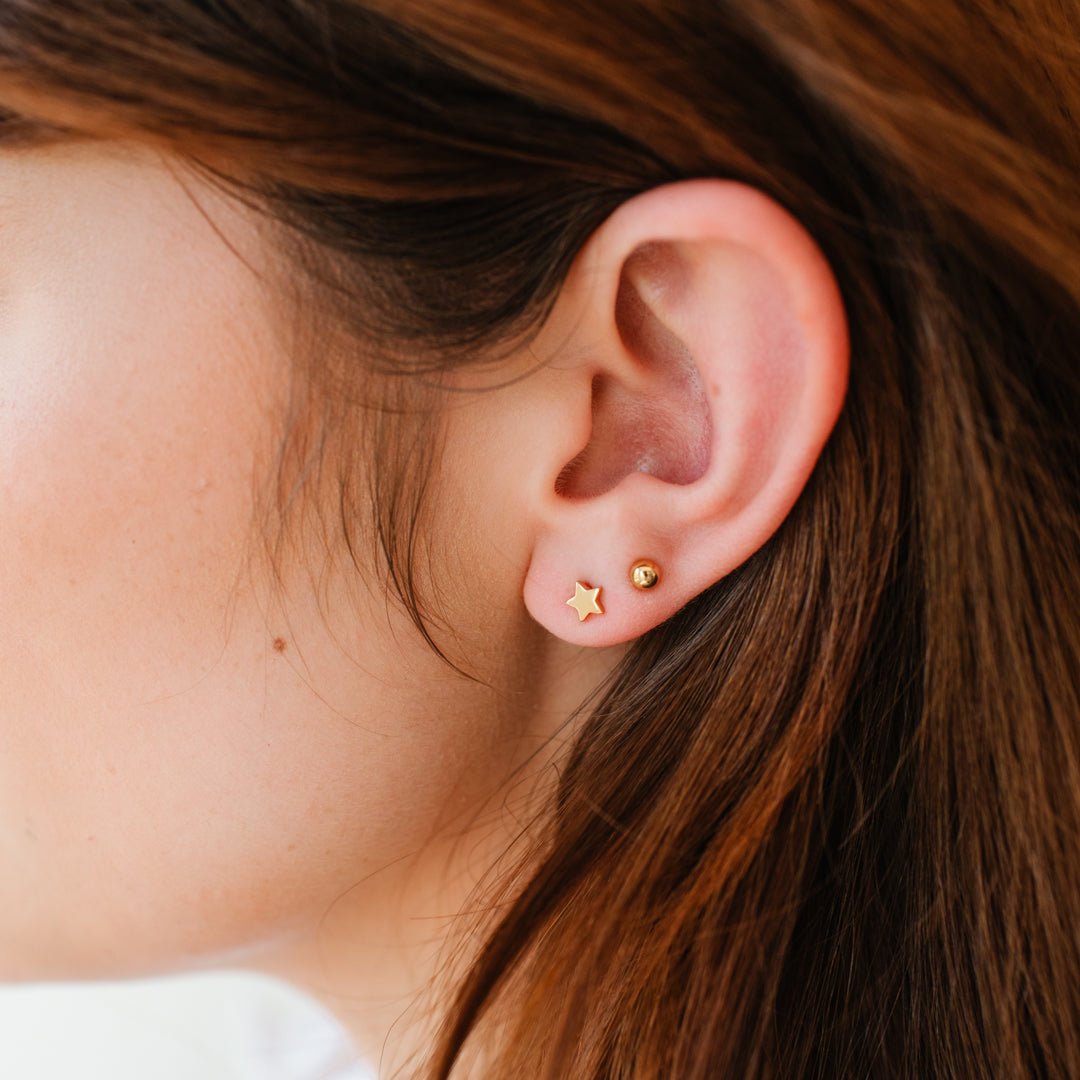 TINY POISE STAR STUDS - GOLD - SO PRETTY CARA COTTER